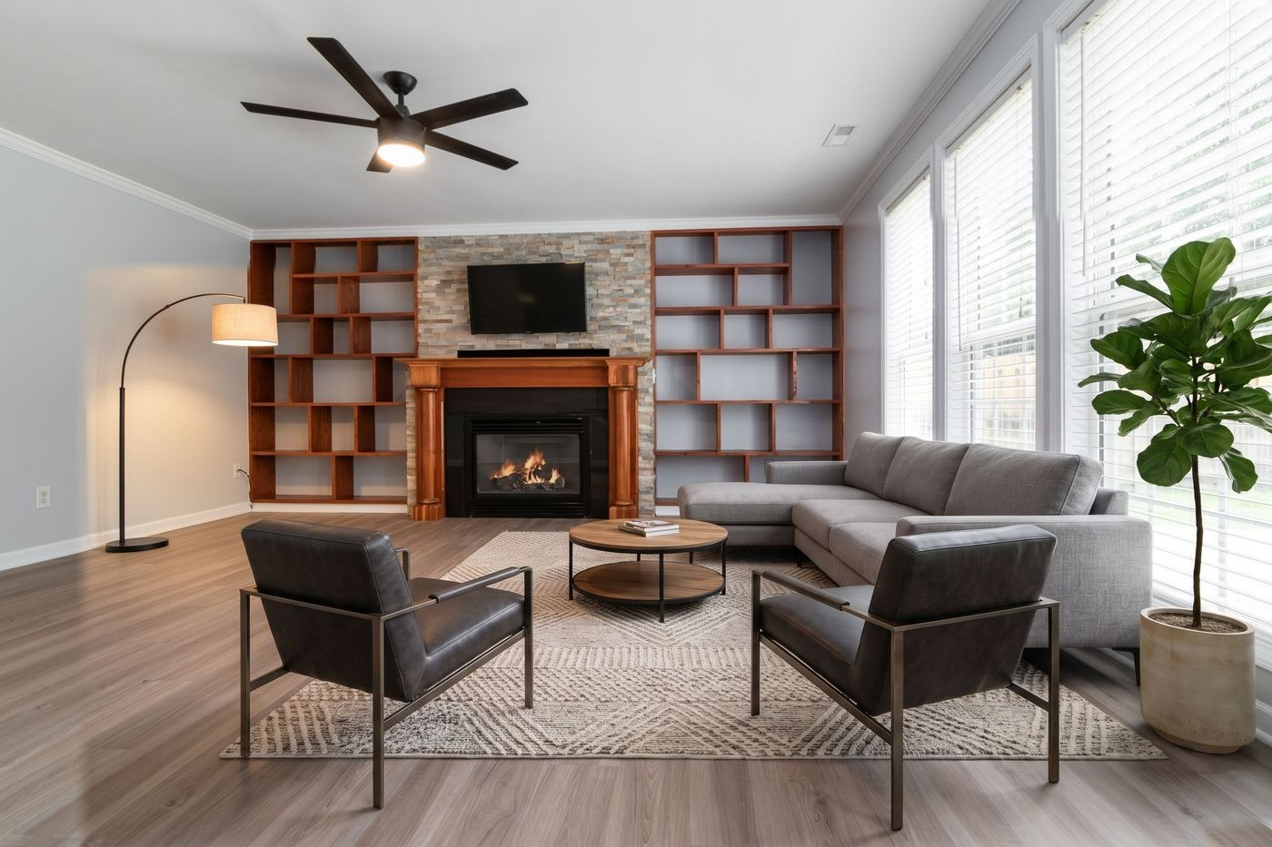 Modern staging